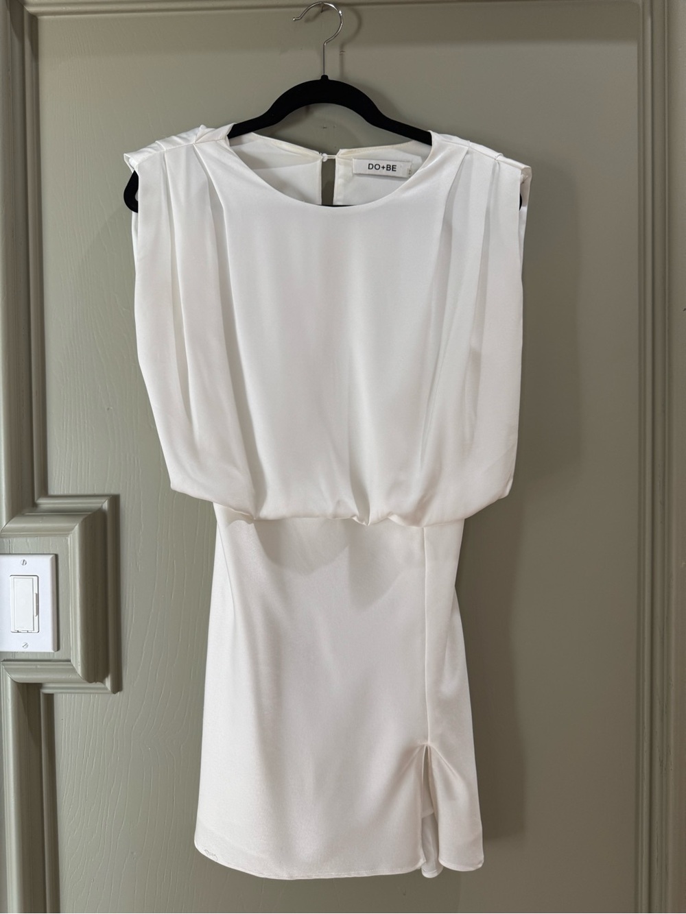 DO+BE White Sleeveless Blouson Dress Size Small